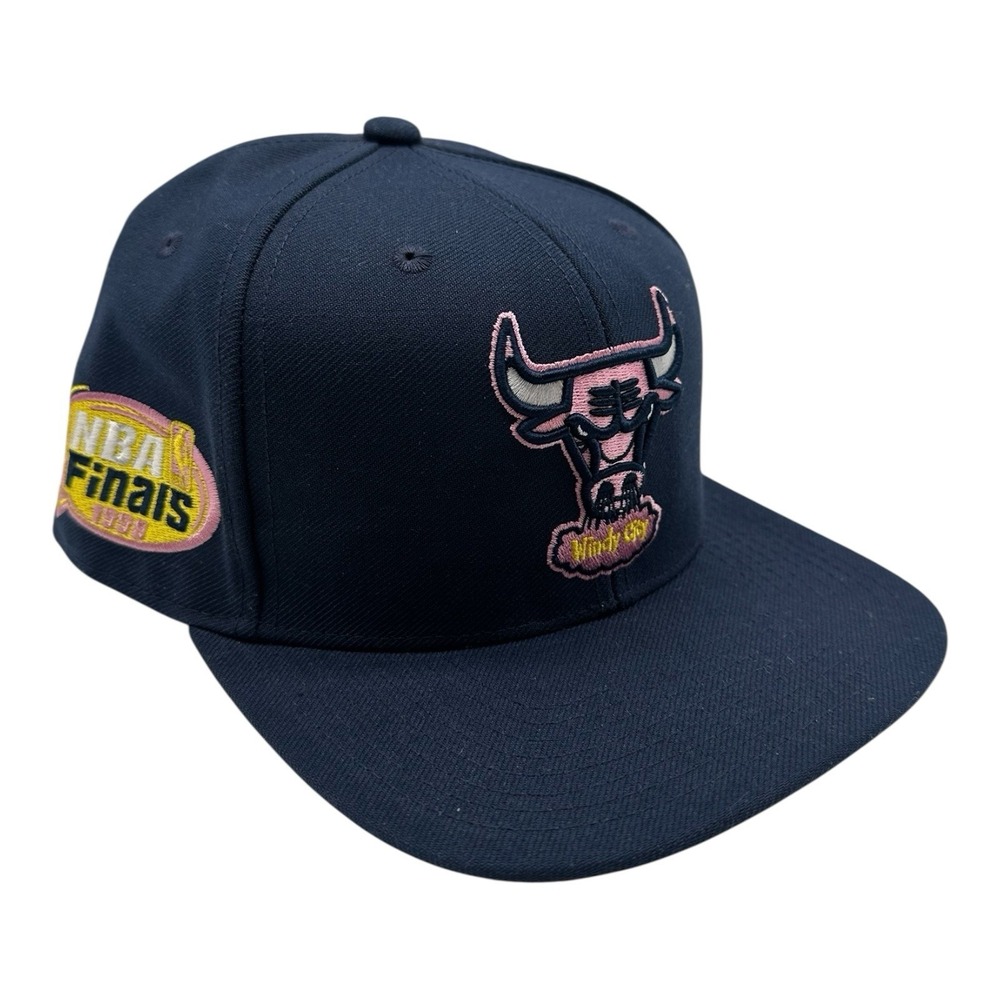 Mitchell & Ness Chicago Bulls Hat Cap 7 3/8 Navy Blue Pink 1999 NBA Finals Retro